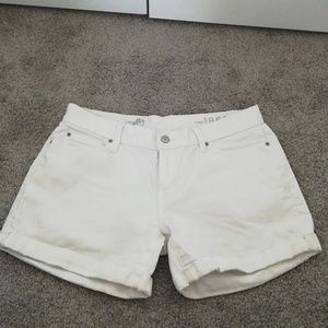 Gap size 28/6 white jean sexy boyfriend shorts